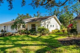 Picture of 4279 Oakhurst Circle E Unit 3044, Sarasota, FL 34233