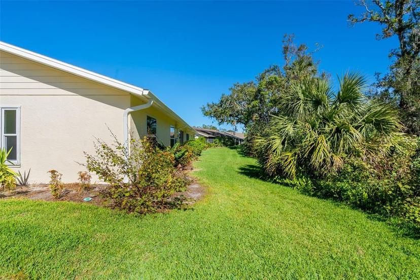 Picture of 4279 Oakhurst Circle E Unit 3044, Sarasota FL 34233