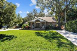 Picture of 3220 W Bay Vista Avenue, Tampa, FL 33611