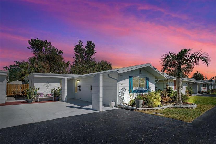 Picture of 722 Caribbean Circle Unit 10, Venice FL 34293