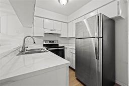 Picture of 6740 121St Avenue Unit 6, Largo, FL 33773