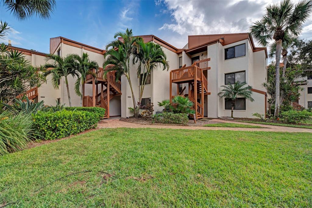 Picture of 1800 Cove Ii Place Unit 213, Sarasota, FL 34242