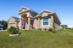 Picture of 807 Lake Marie Drive, Dundee, FL 33838