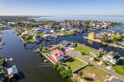 Picture of 4374 8Th Isle Drive, Hernando Beach, FL 34607