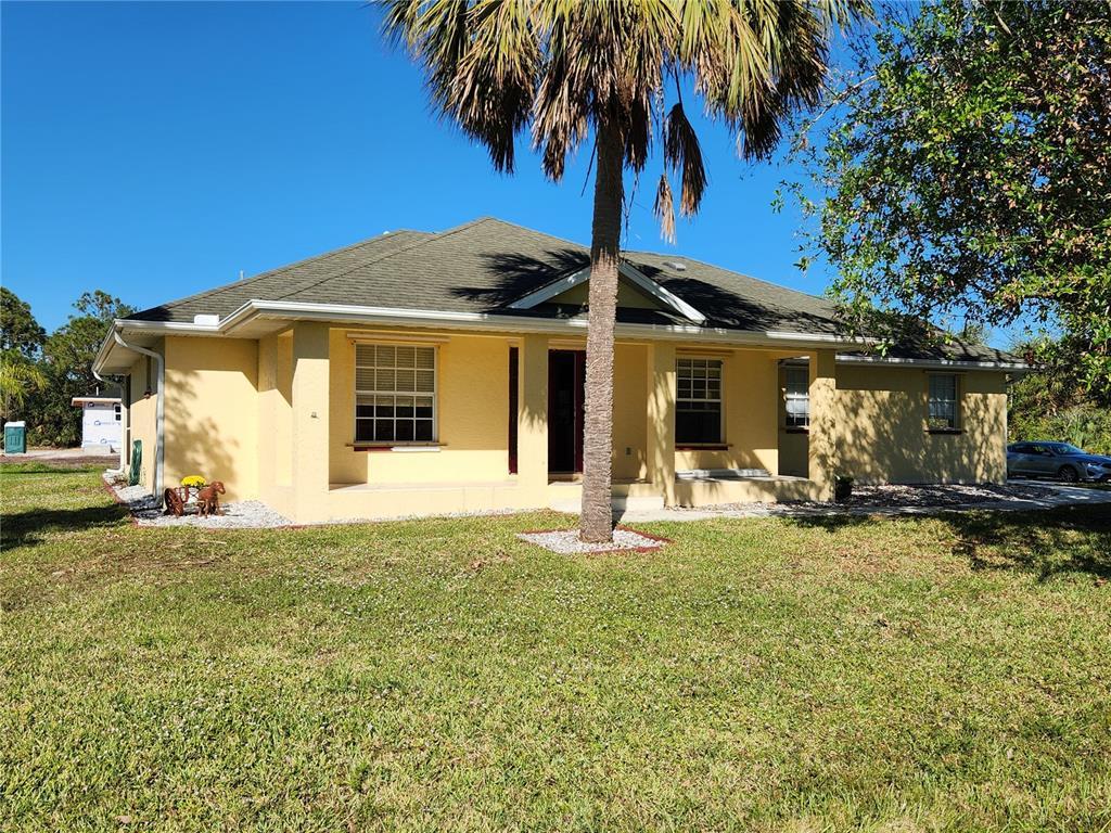 Picture of 12070 Surrey Ave, Port Charlotte, FL 33981