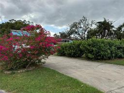 Picture of 7108 Riverwood Boulevard, Tampa, FL 33615