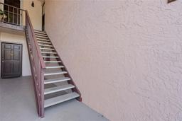 Picture of 105 Fernwood Circle Unit 105, Seminole, FL 33777