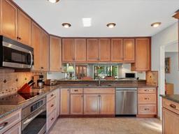 Picture of 4002 Wilshire Circle E Unit 90, Sarasota, FL 34238