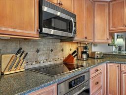 Picture of 4002 Wilshire Circle E Unit 90, Sarasota, FL 34238