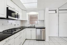 Picture of 1847 Shore Drive S Unit 509, South Pasadena, FL 33707