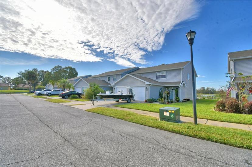 Picture of 418 Orange Blossom Drive Unit 19, Winter Haven FL 33880