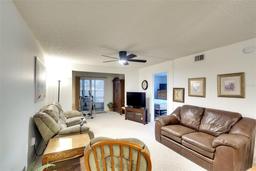 Picture of 3634 Lake Bayshore Drive Unit 308, Bradenton, FL 34205