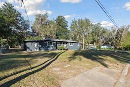 Picture of 2220 SE 44Th Terrace, Gainesville, FL 32641