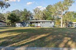 Picture of 2220 SE 44Th Terrace, Gainesville, FL 32641