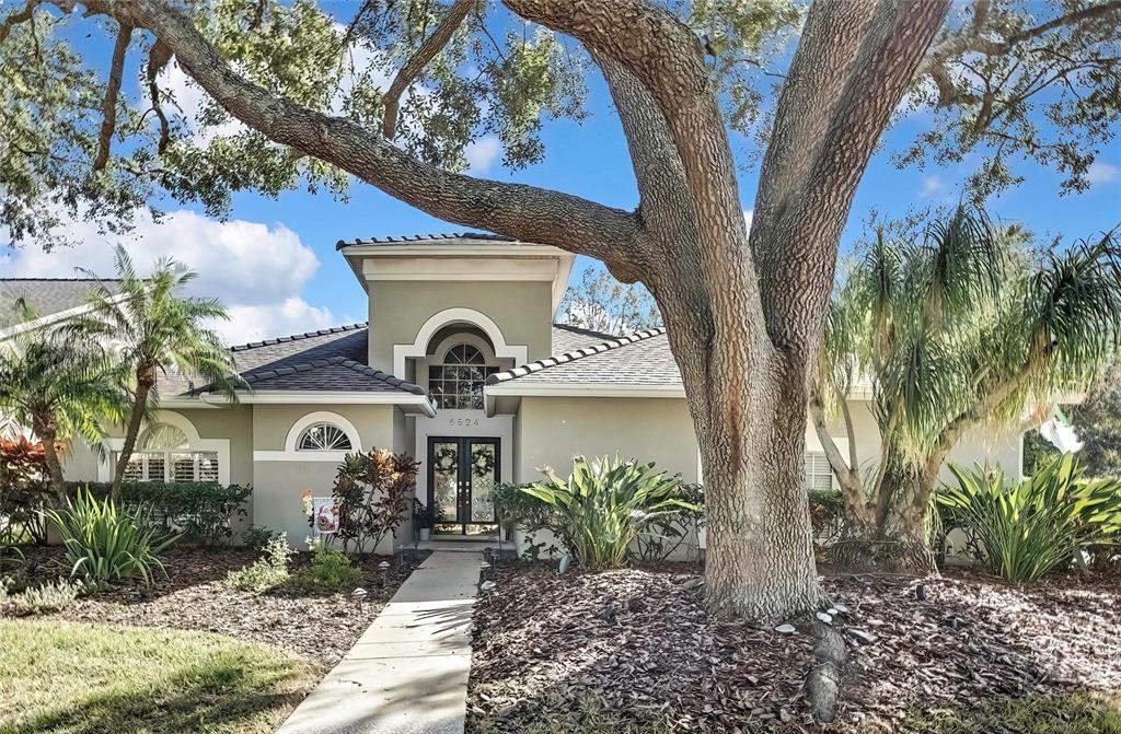 Picture of 5524 Avenue Du Soleil, Lutz, FL 33558