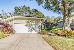 Picture of 14631 Village Glen Circle, Tampa, FL 33618