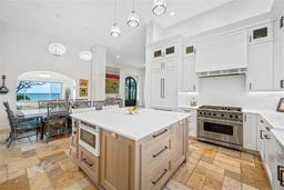 Picture of 1925 Beach Drive Se, St Petersburg, FL 33705