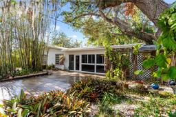 Picture of 2207 Hickory Avenue, Sarasota, FL 34234