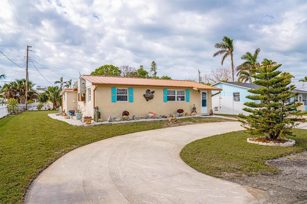 Picture of 2702 Avenue B, Holmes Beach, FL 34217