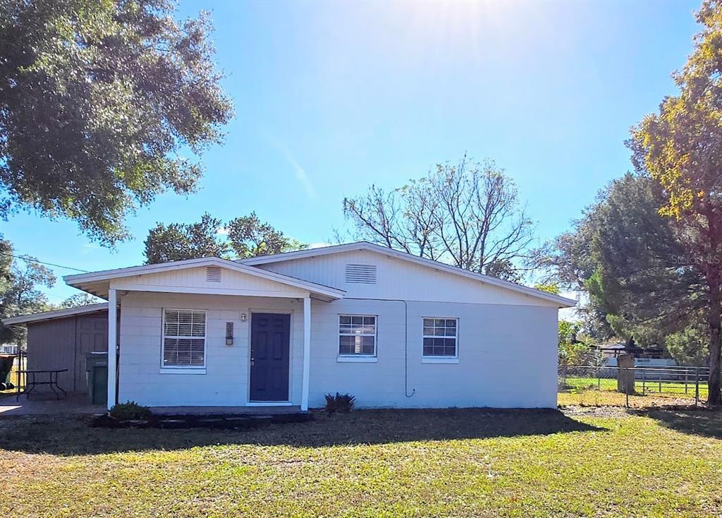 Picture of 605 Shiloh Street, Fruitland Park, FL 34731