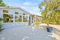 Picture of 1519 Beach Drive Se, St Petersburg, FL 33701