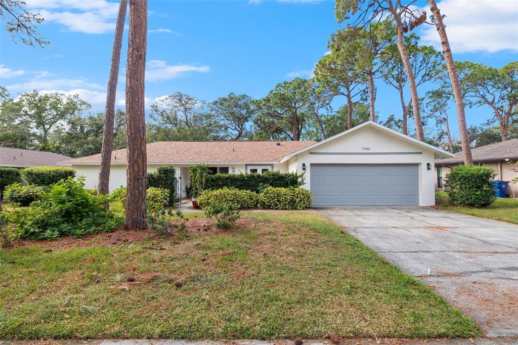 Picture of 7490 Pine Valley Lane, Seminole, FL 33776