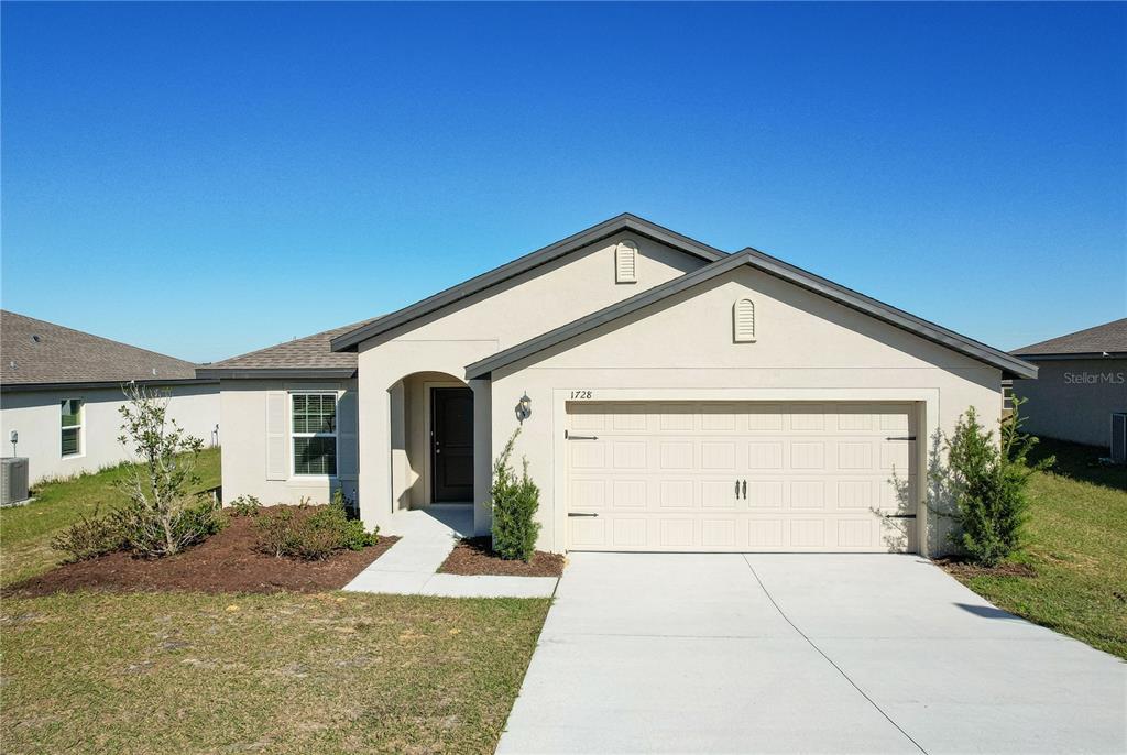 Picture of 1728 Canaan Loop, Dundee, FL 33838