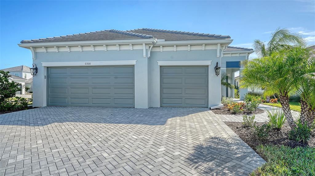 Picture of 10300 Lake George Avenue, Sarasota, FL 34241