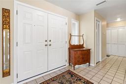 Picture of 10077 Linden Place Drive, Seminole, FL 33776