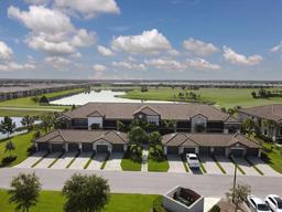 Picture of 5558 Palmer Circle Unit 101, Bradenton, FL 34211