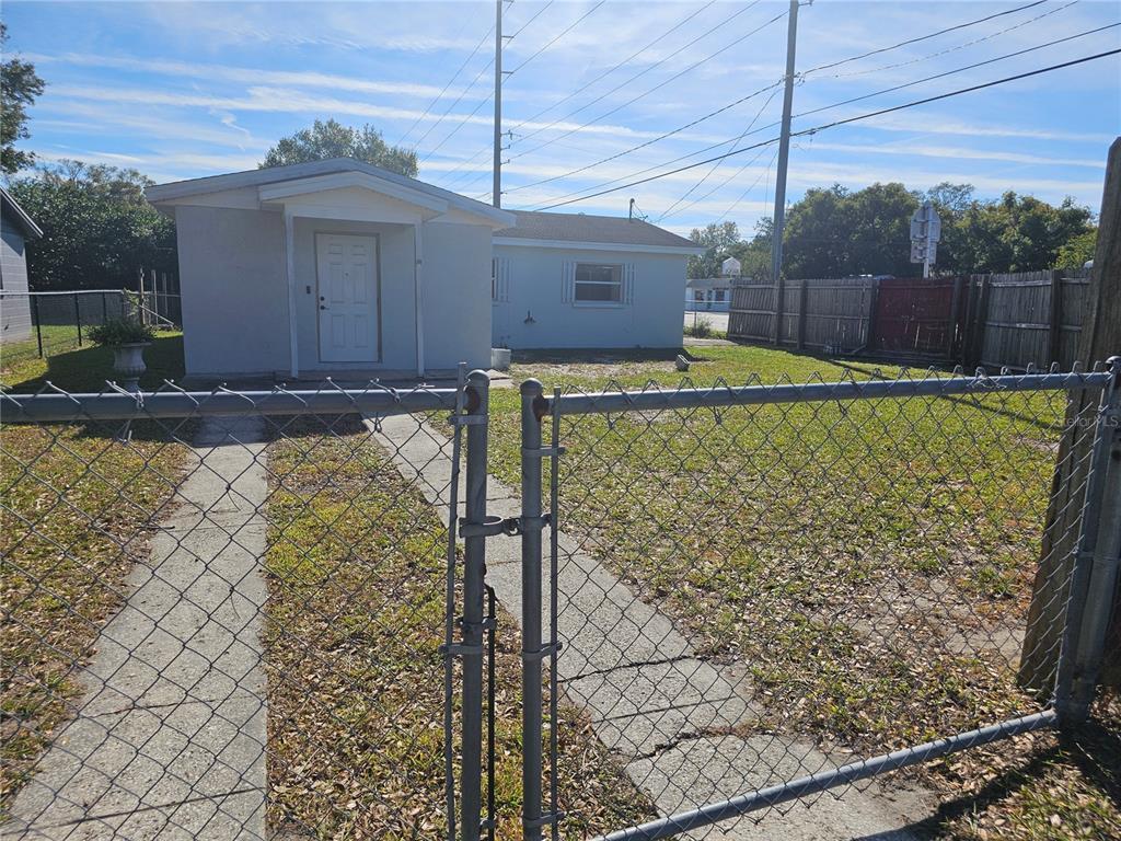 Picture of 102 Luna Rd, Auburndale, FL 33823