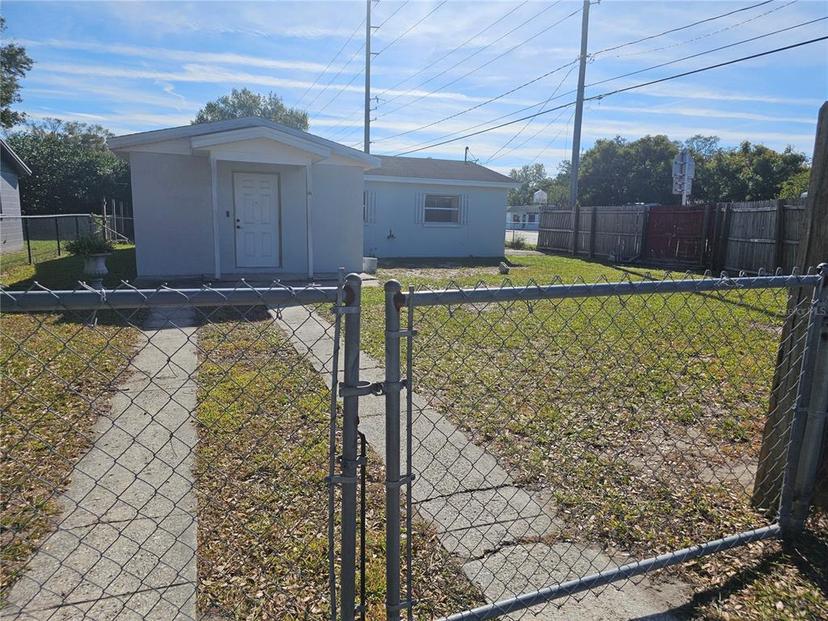 Picture of 102 Luna Rd, Auburndale FL 33823