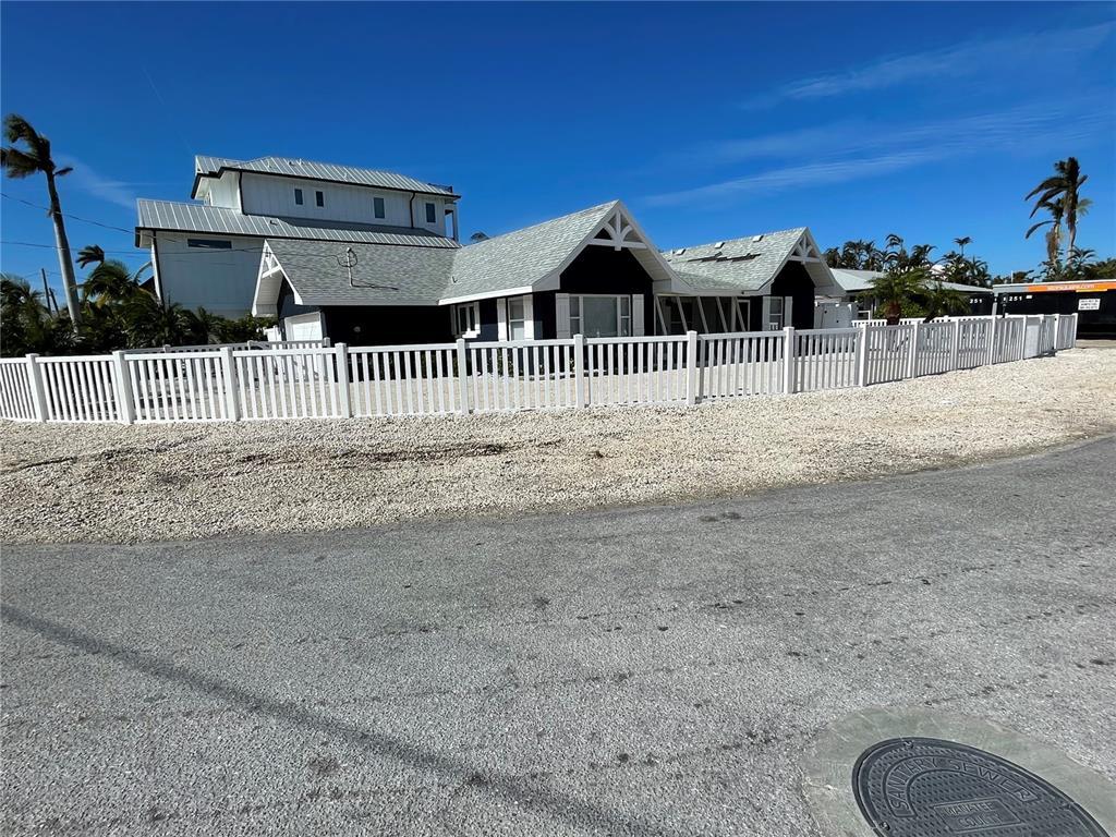 Picture of 237 S Harbor Drive, Holmes Beach, FL 34217