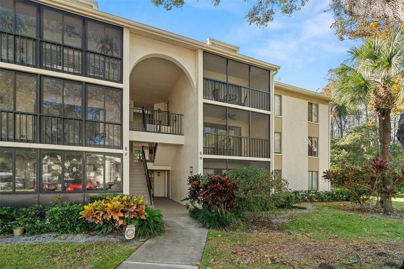 Picture of 1398 Shady Pine Way Unit H2, Tarpon Springs FL 34688