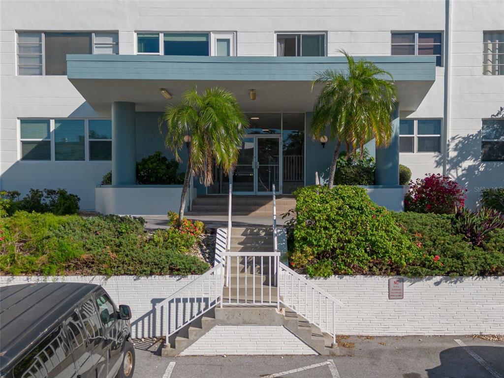 Picture of 55 Harbor View Lane Unit 301, Belleair Bluffs, FL 33770