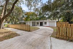 Picture of 1627 NE 19Th Place, Gainesville, FL 32609