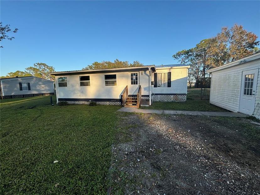 Picture of 2060 Meadow Oak Circle, Polk City FL 33868