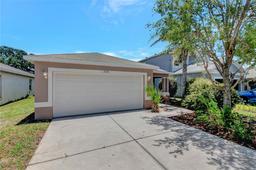 Picture of 7939 Carriage Pointe Dr, Gibsonton, FL 33534