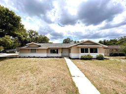 Picture of 7102 Wrenwood Circle, Tampa, FL 33617