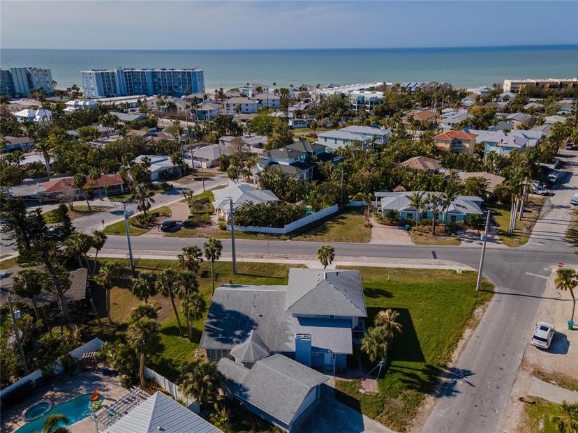 Picture of 5607 Holmes Boulevard, Holmes Beach FL 34217