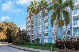 Picture of 3315 58Th Avenue S Unit 421, St Petersburg, FL 33712