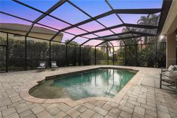 Picture of 7042 Twin Hills Terrace, Lakewood Ranch, FL 34202