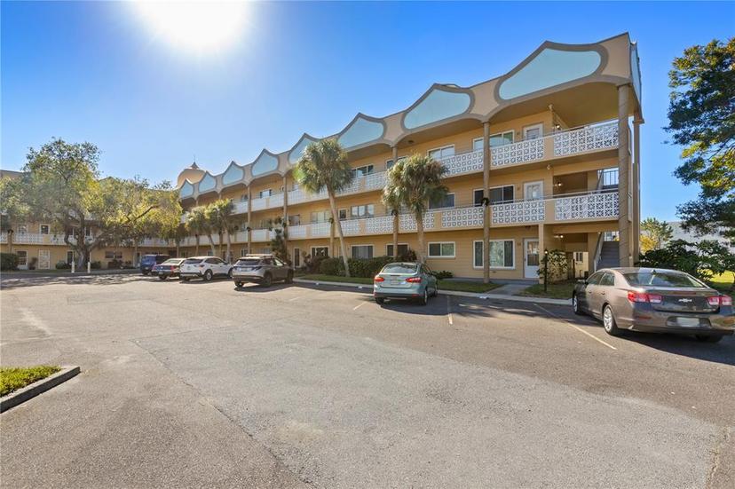 Picture of 2467 Finlandia Lane Unit 77, Clearwater FL 33763