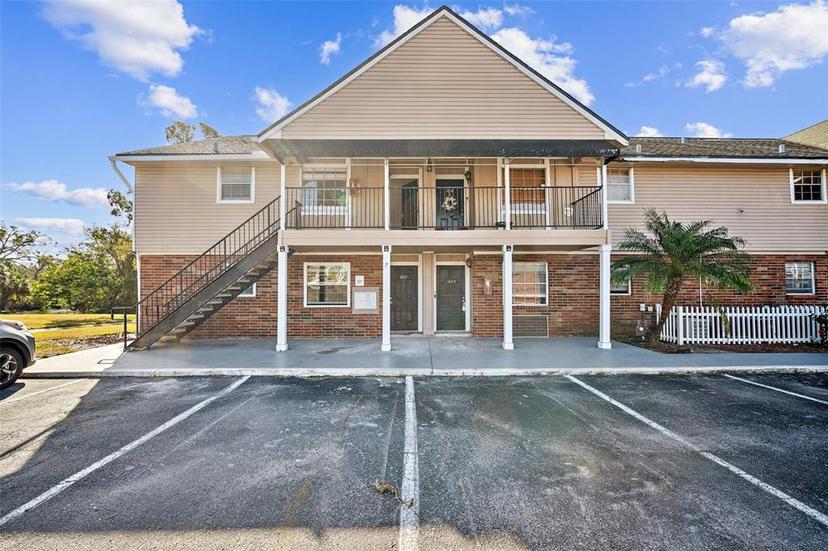 Picture of 200 Country Club Drive Unit 1402, Largo FL 33771