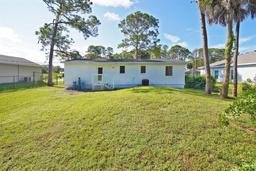 Picture of 437 Truvall Street Sw, Palm Bay, FL 32908