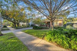 Picture of 2905 W Fountain Boulevard, Tampa, FL 33609