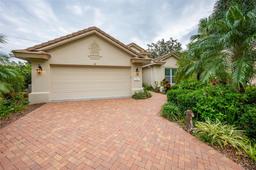 Picture of 7117 Victoria Circle, University Park, FL 34201