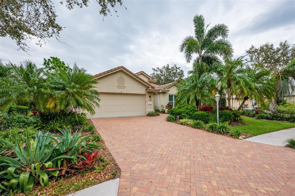 Picture of 7117 Victoria Circle, University Park, FL 34201