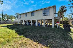 Picture of 108 W Shell Point Road Unit 101, Ruskin, FL 33570