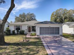 Picture of 32619 Oak Park Drive, Leesburg, FL 34748